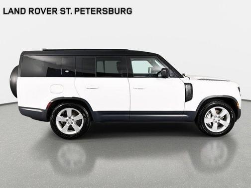 2023 Land Rover Defender SE