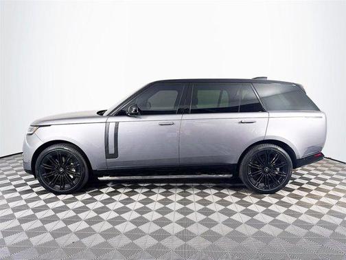 2025 Land Rover Range Rover P530 SE 7 Seat