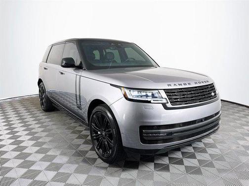 2025 Land Rover Range Rover P530 SE 7 Seat