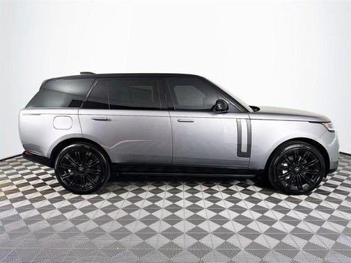 2025 Land Rover Range Rover P530 SE 7 Seat