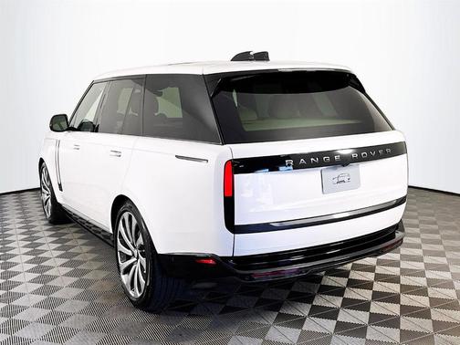 2025 Land Rover Range Rover P400 SE