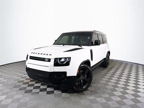 2024 Land Rover Defender P400 X-Dynamic SE