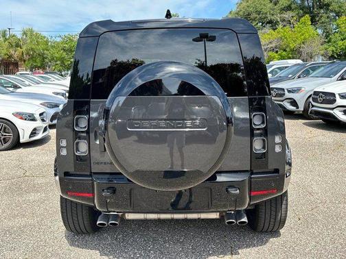 2025 Land Rover Defender P525 V8
