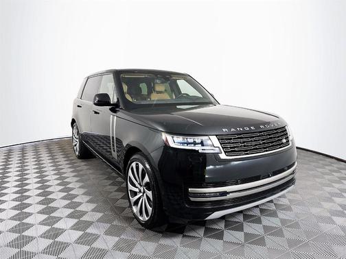 2025 Land Rover Range Rover P530 SE 7 Seat