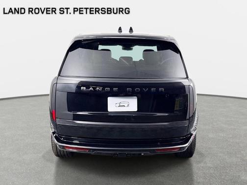 Santorini Black 2026 Land Rover Range Rover P530 SE 7 Seat