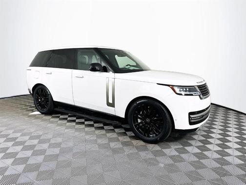 2025 Land Rover Range Rover P530 SE