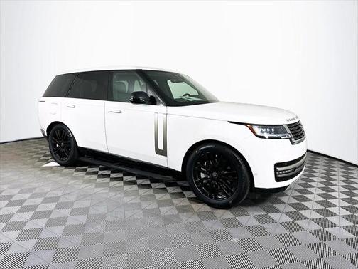 2025 Land Rover Range Rover P530 SE