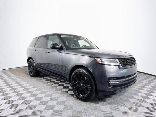 2025 Land Rover Range Rover P530 SE