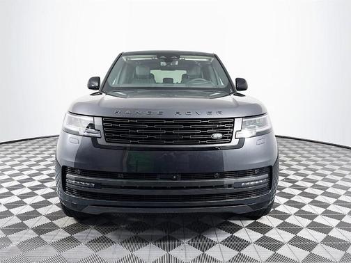 2025 Land Rover Range Rover P530 SE