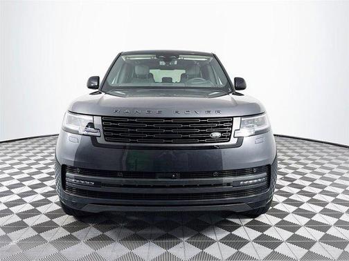 2025 Land Rover Range Rover P530 SE