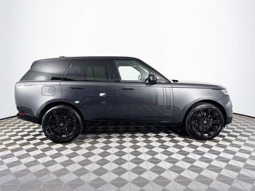 2025 Land Rover Range Rover P530 SE