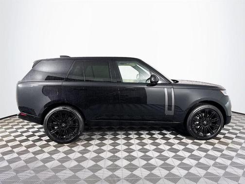 2025 Land Rover Range Rover P400 SE