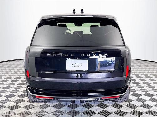 2026 Land Rover Range Rover SE