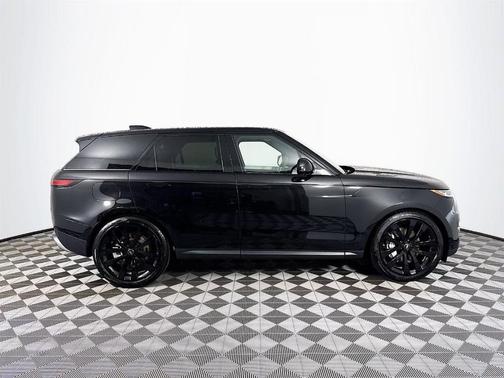 2025 Land Rover Range Rover Sport P360 SE