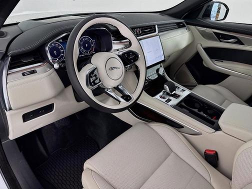 2026 Jaguar F-PACE P250 R-Dynamic S