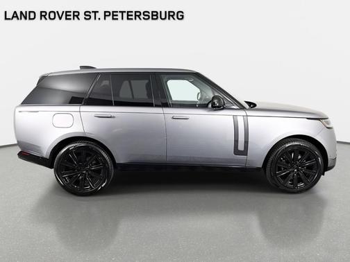 2026 Land Rover Range Rover P550e SE