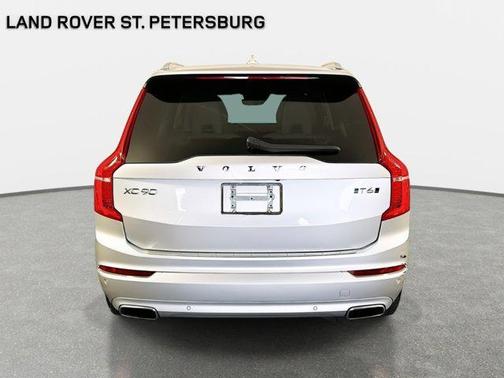 2021 Volvo XC90 T6 Momentum 7 Passenger