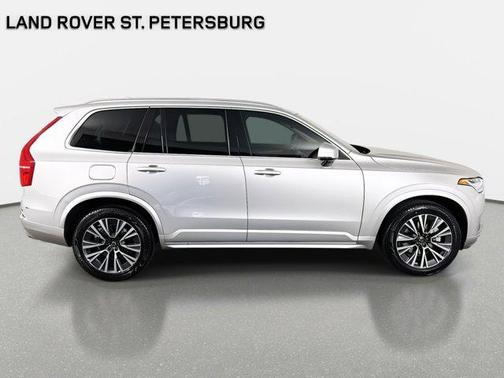 2021 Volvo XC90 T6 Momentum 7 Passenger