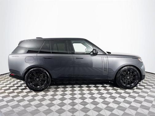 2025 Land Rover Range Rover P530 SE