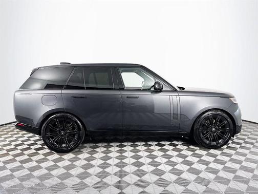 2025 Land Rover Range Rover P530 SE
