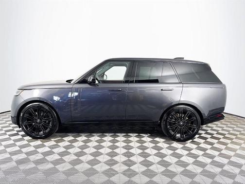 2025 Land Rover Range Rover P530 SE