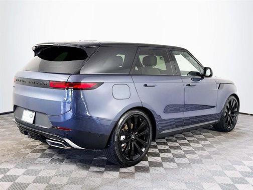 2025 Land Rover Range Rover Sport P360 SE