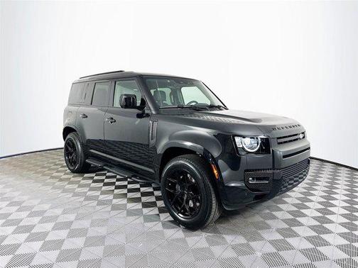 2025 Land Rover Defender P400 X-Dynamic SE