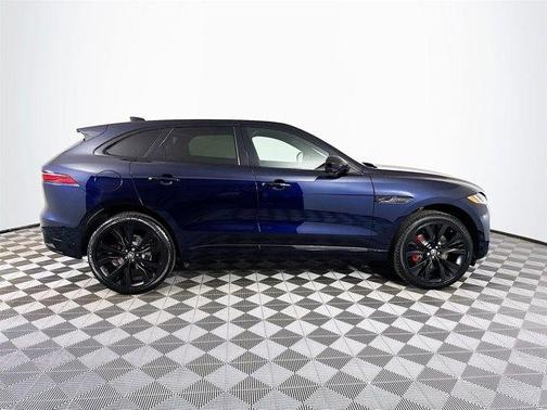 2025 Jaguar F-PACE P400 R-Dynamic S