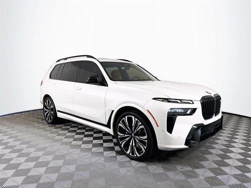 2024 BMW X7 M60i