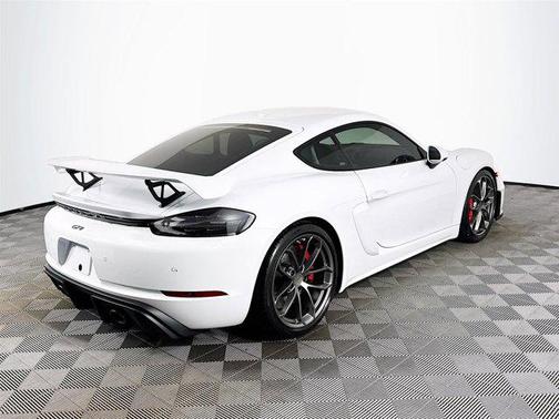 2020 Porsche 718 Cayman GT4
