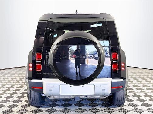 2025 Land Rover Defender P300