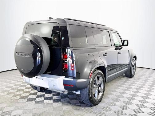 2025 Land Rover Defender P300