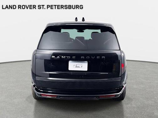 2026 Land Rover Range Rover P530 SE