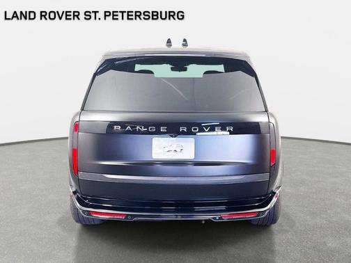 Obsidian Black Satin 2026 Land Rover Range Rover P400 SE