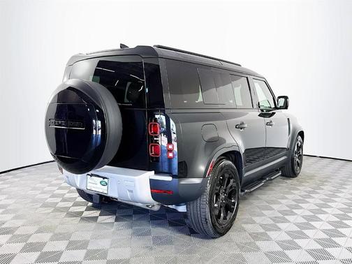 2025 Land Rover Defender P300