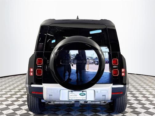2025 Land Rover Defender P300