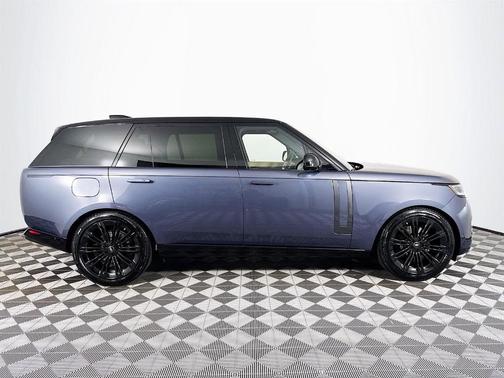 2025 Land Rover Range Rover P400 SE 7 Seat
