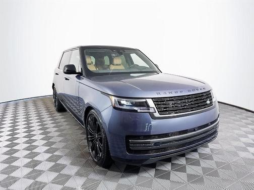 2025 Land Rover Range Rover P400 SE 7 Seat
