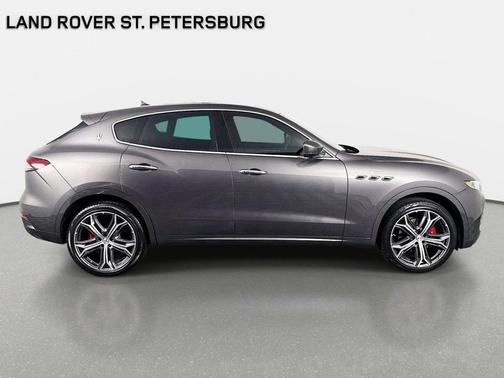 Grigio 2023 Maserati Levante GT