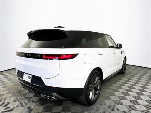 2025 Land Rover Range Rover Sport P360 SE