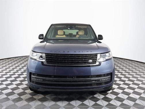 2025 Land Rover Range Rover P400 SE