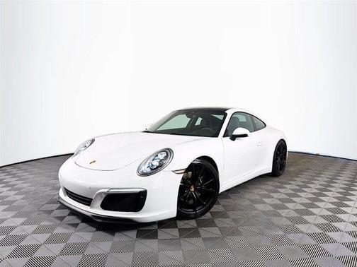 2019 Porsche 911 Carrera