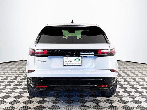 2026 Land Rover Range Rover Velar P250 Dynamic SE