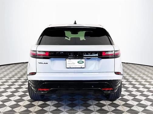 2026 Land Rover Range Rover Velar P250 Dynamic SE
