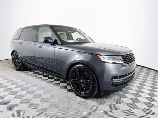 2025 Land Rover Range Rover P530 SE 7 Seat