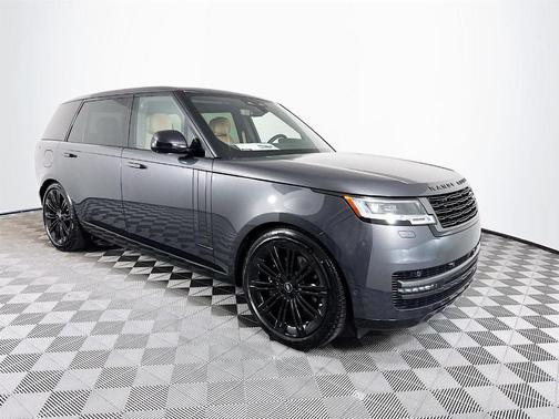2025 Land Rover Range Rover P530 SE 7 Seat