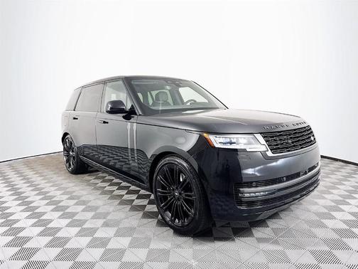 2025 Land Rover Range Rover P530 SE 7 Seat
