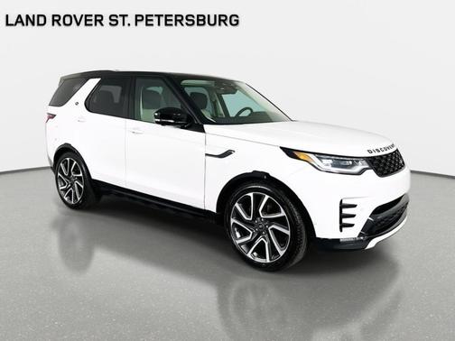 Fuji White 2025 Land Rover Discovery P360 Dynamic SE