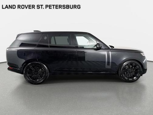 Santorini Black 2026 Land Rover Range Rover P530 SE 7 Seat