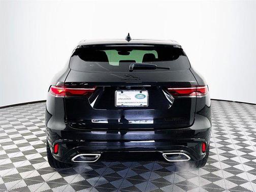 2025 Jaguar F-PACE P400 R-Dynamic S